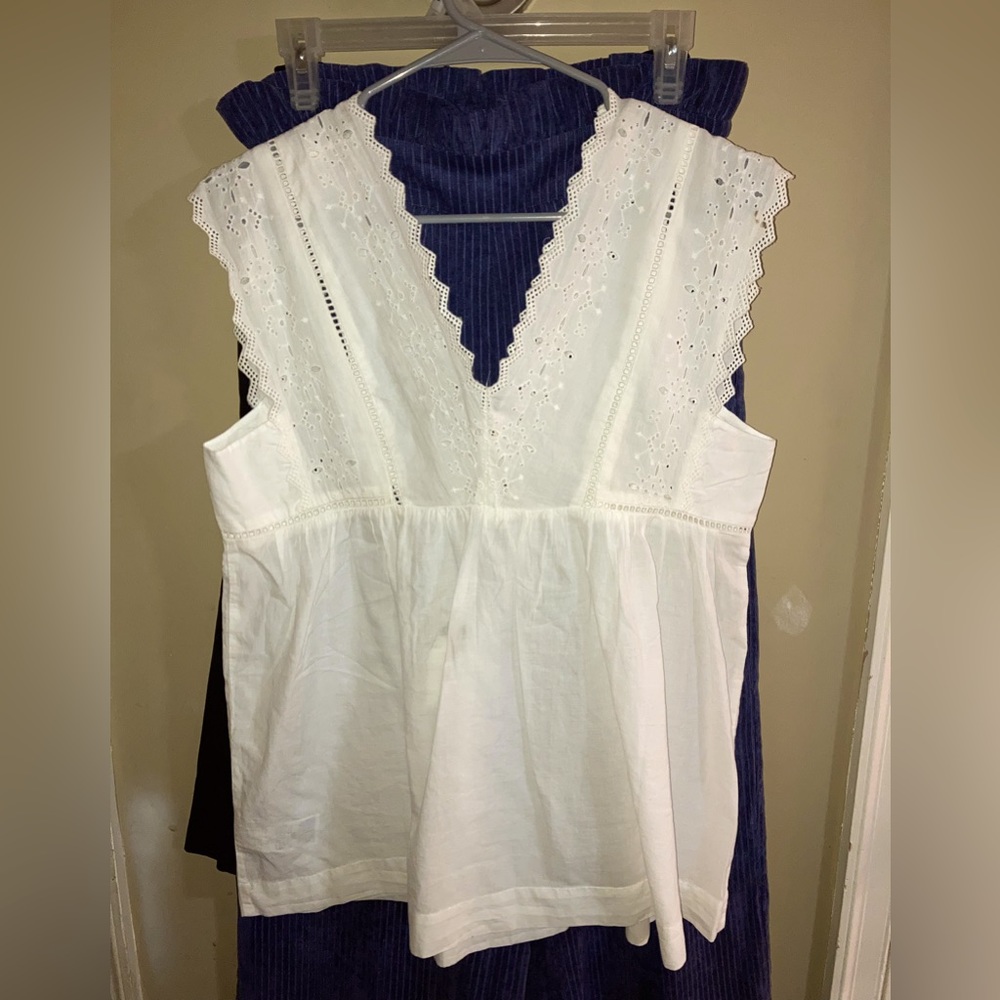 COPY - Gap tank white womens